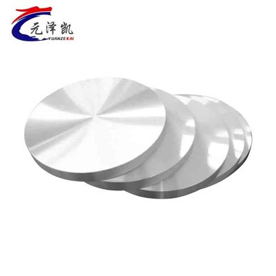 Titanium forjando el objetivo redondo